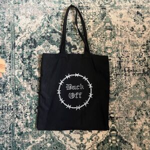 black tote bag